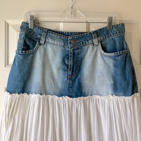 Bila Blue and White A-Line Skirt - Picture 2 of 13